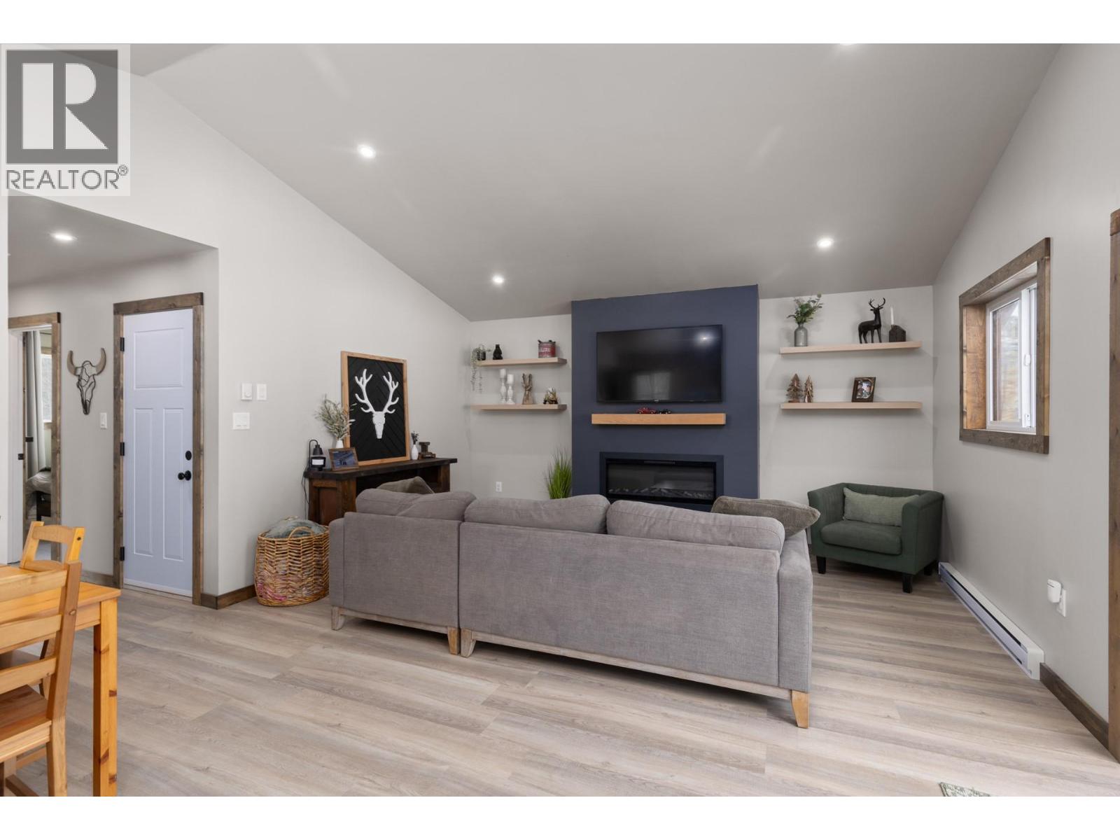 1890 MAIN STREET - 9