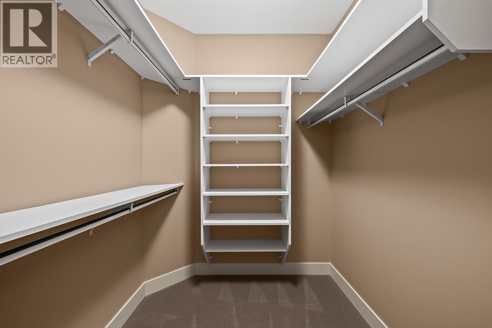 3 2450 Selkirk Drive, Kelowna