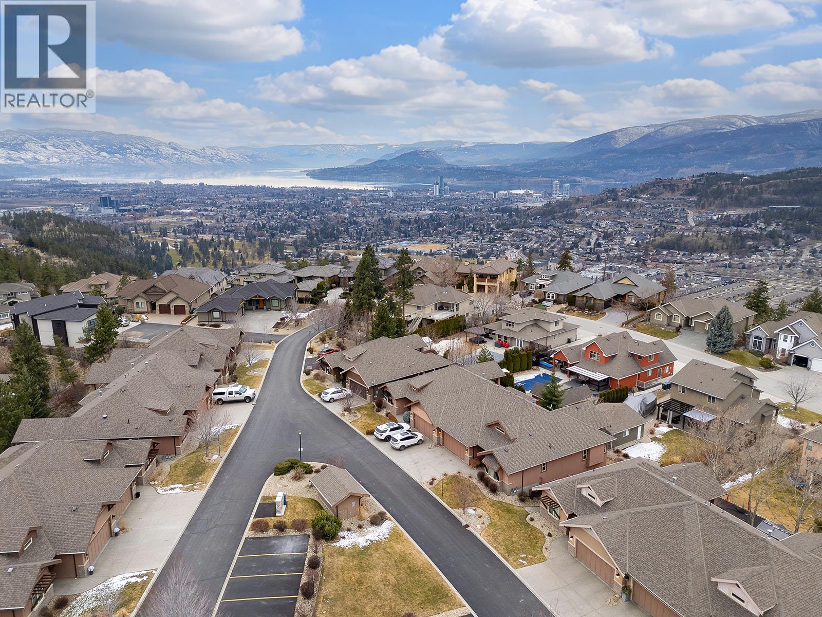 3 2450 Selkirk Drive, Kelowna