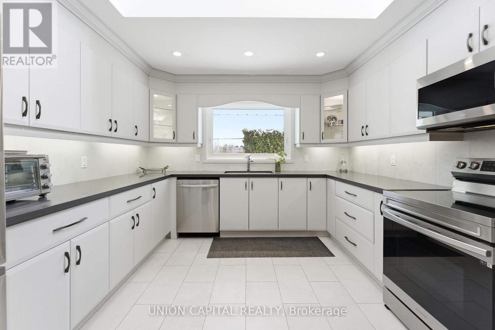 53 STUBBSWOOD SQUARE - Photo 4 of 37, Toronto (Agincourt South-Malvern West), Ontario