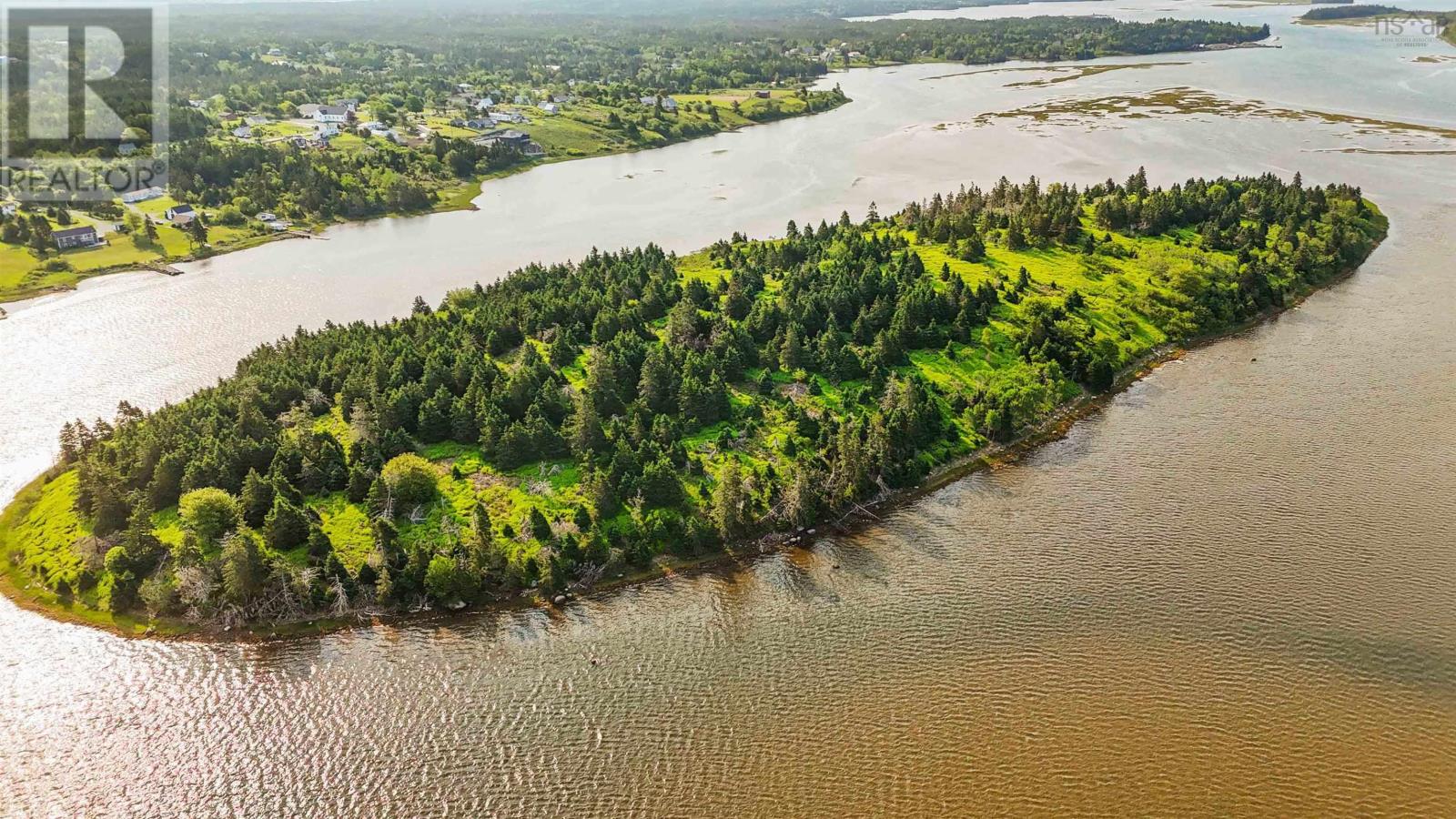 Property 9 of 15 of 0 MacLellon Island