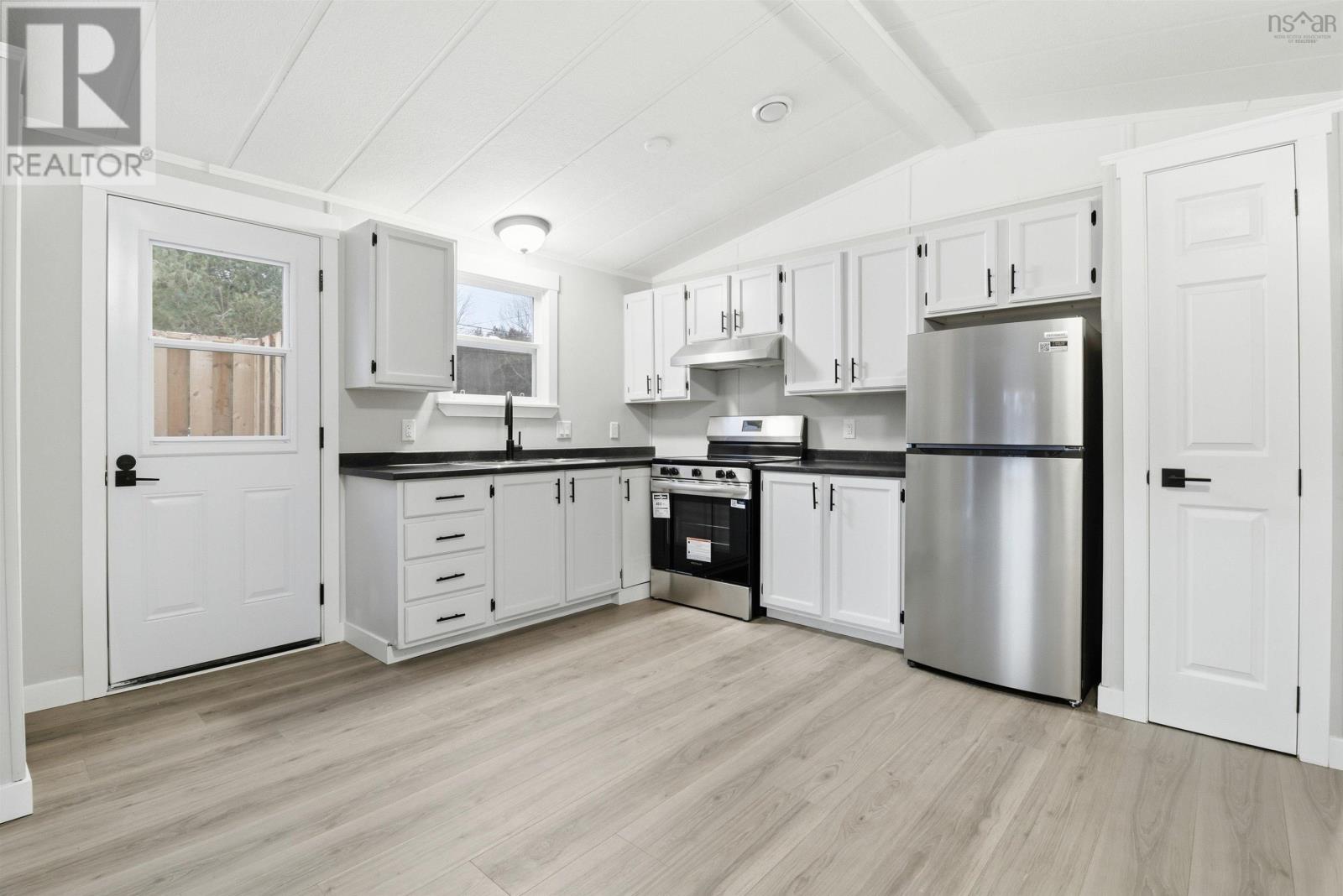 Property 12 of 32 of 5 Ardoise Lane