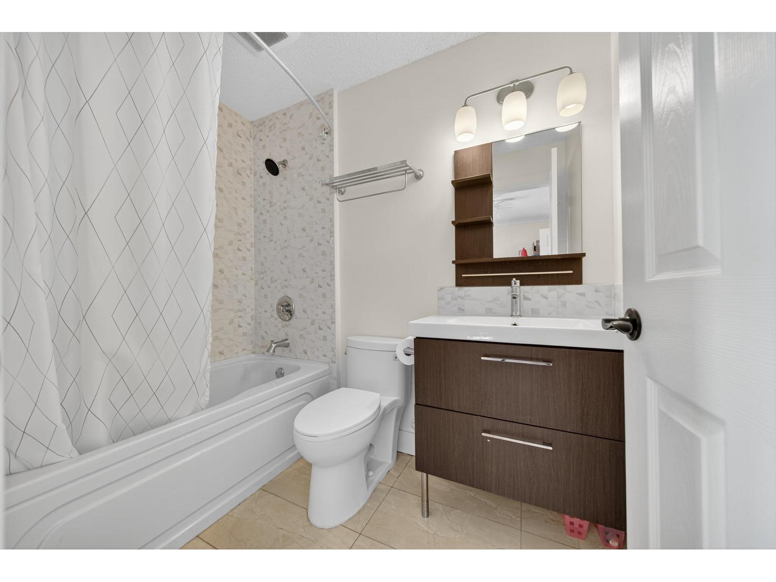 8607 BYRON Road, Delta