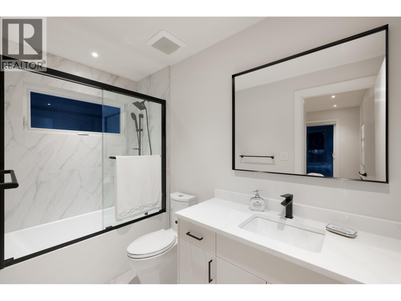 838 E 14TH STREET, North Vancouver