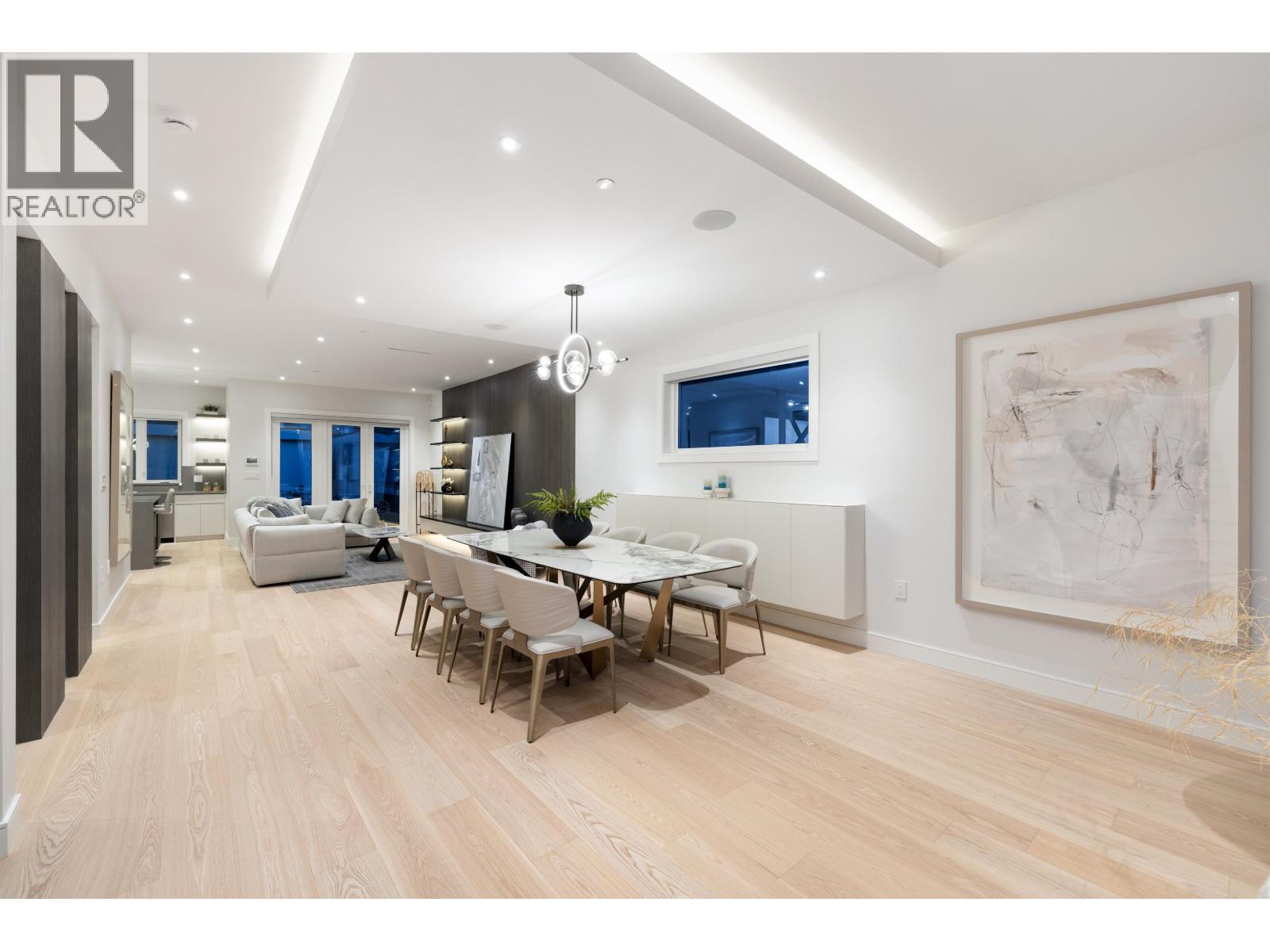 838 E 14TH STREET, North Vancouver