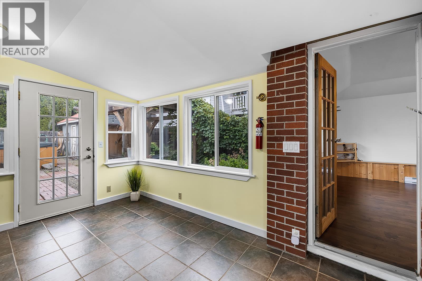 1417B HILLSIDE STREET - 12