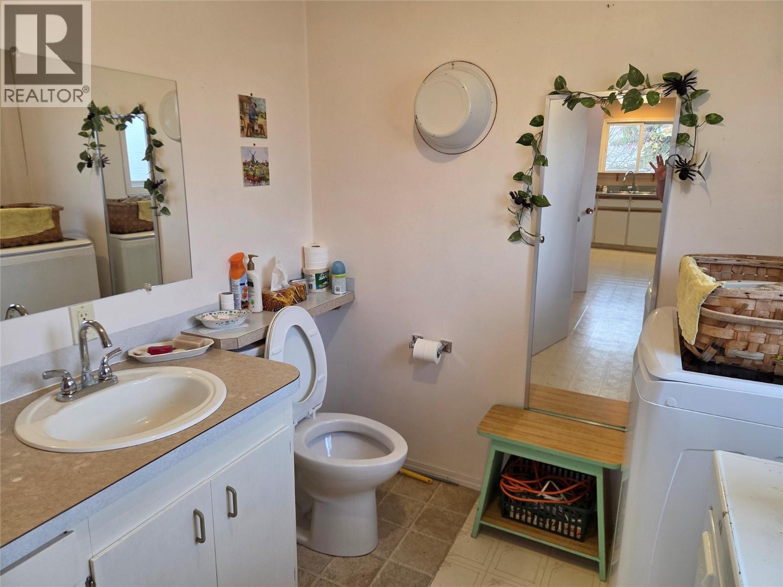  634 Morrison Drive, Keremeos