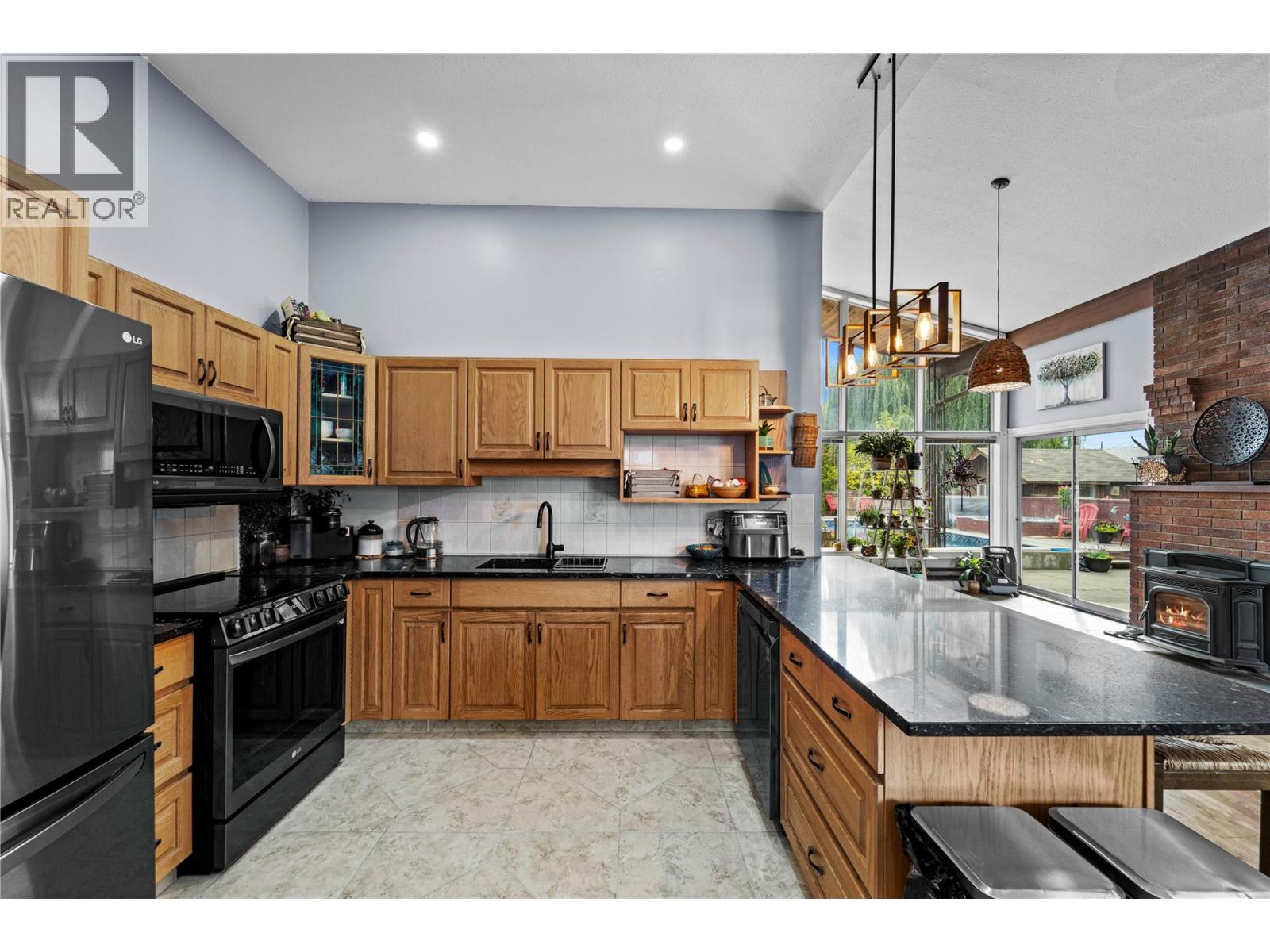 1732 GRANITE Avenue, Merritt