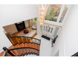 10132 156 Street, Surrey, BC V3R4L5 Photo 9