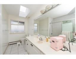 10132 156 Street, Surrey, BC V3R4L5 Photo 13