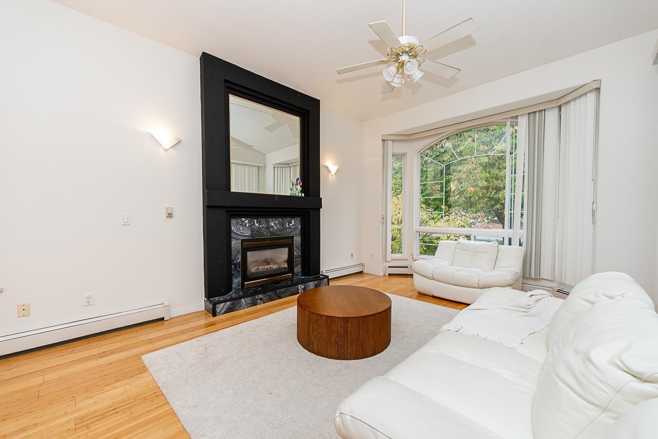 10132 156 Street - photo 2