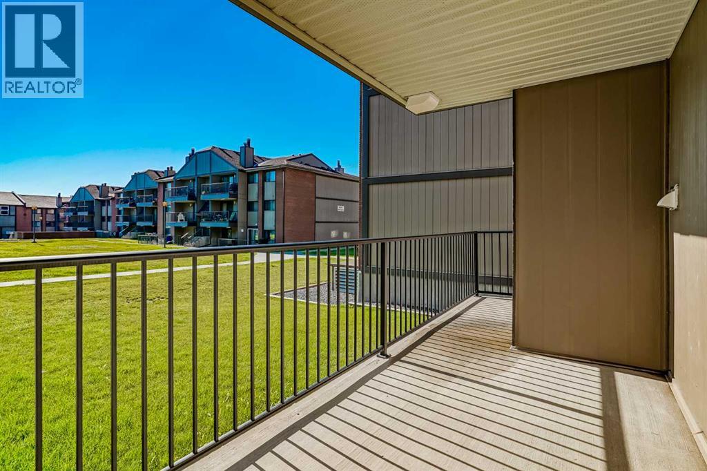 Single Family House for Sale in    Street SW Canyon Meadows Calgary 