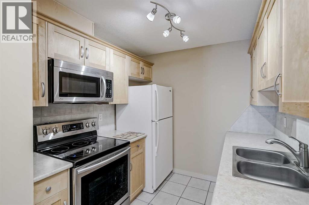 Single Family House for Sale in    Street SW Canyon Meadows Calgary 