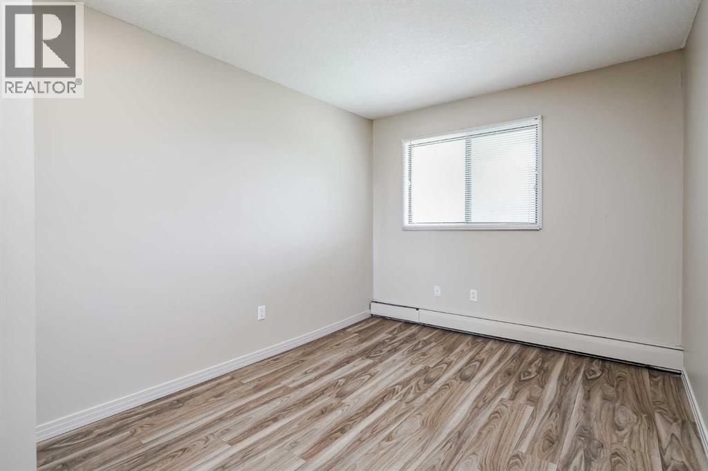 Single Family House for Sale in    Street SW Canyon Meadows Calgary 