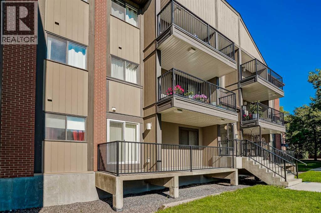 Single Family House for Sale in    Street SW Canyon Meadows Calgary 