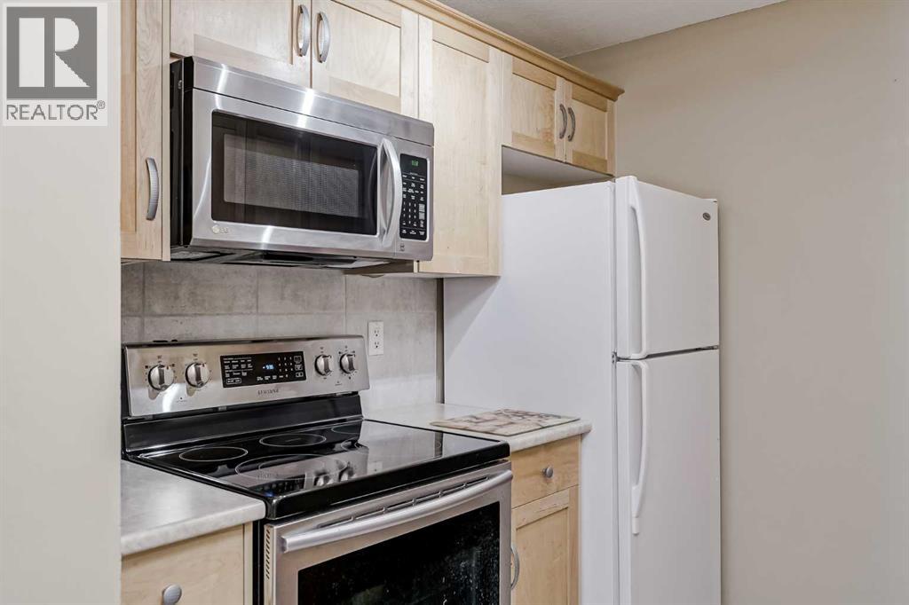 Single Family House for Sale in    Street SW Canyon Meadows Calgary 