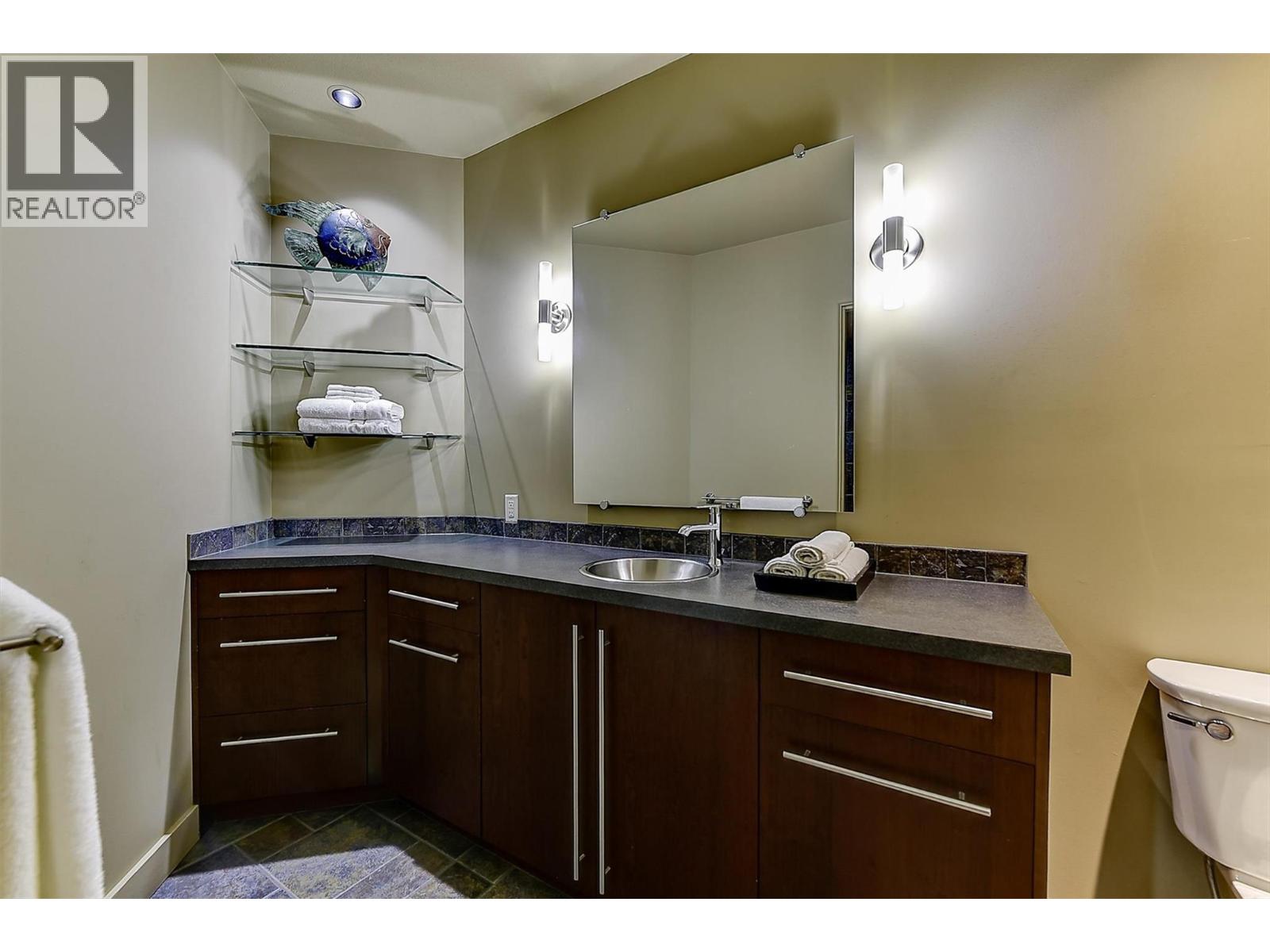  1494 Chardonnay Place, West Kelowna