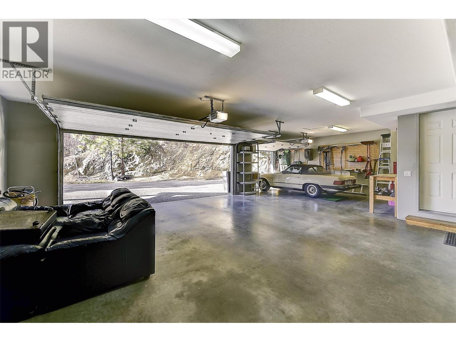  1494 Chardonnay Place, West Kelowna