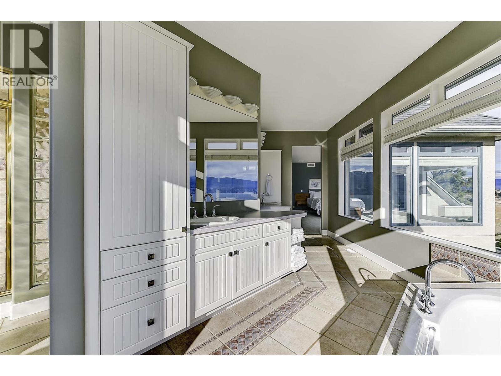  1494 Chardonnay Place, West Kelowna