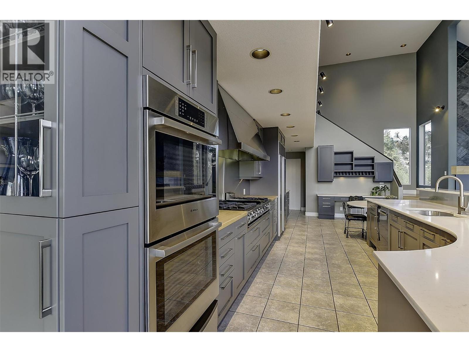  1494 Chardonnay Place, West Kelowna