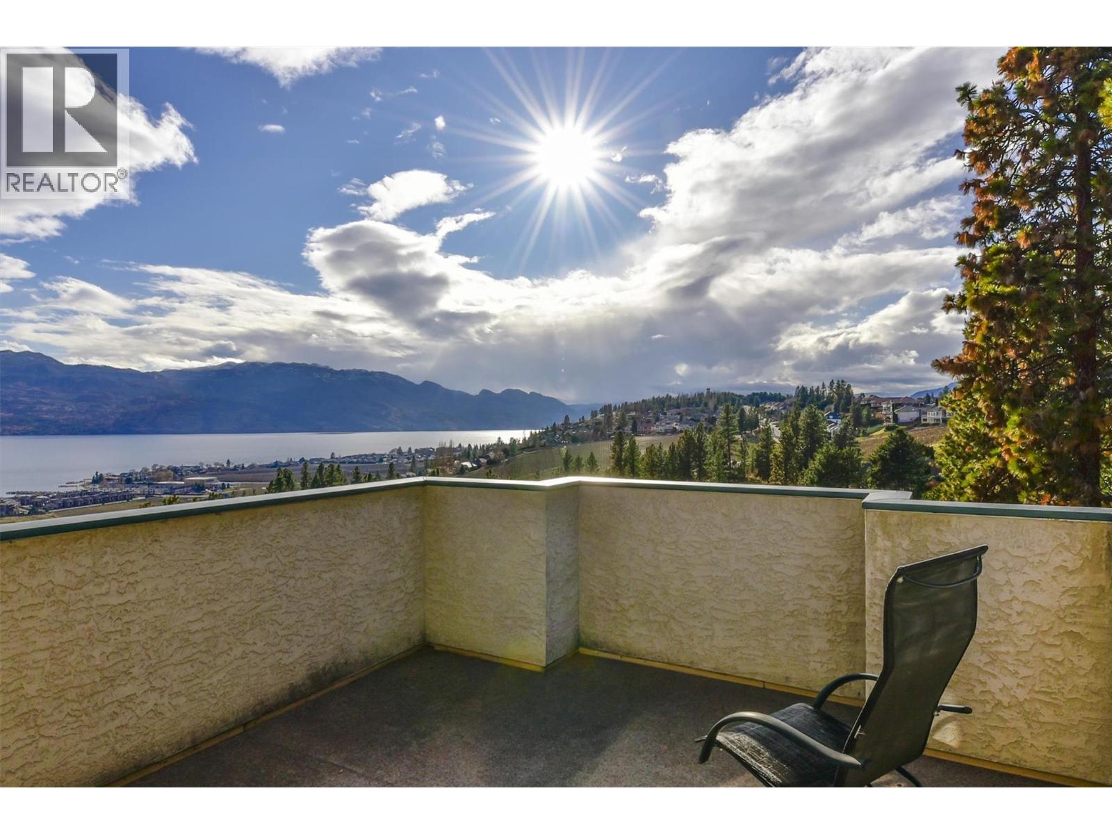  1494 Chardonnay Place, West Kelowna
