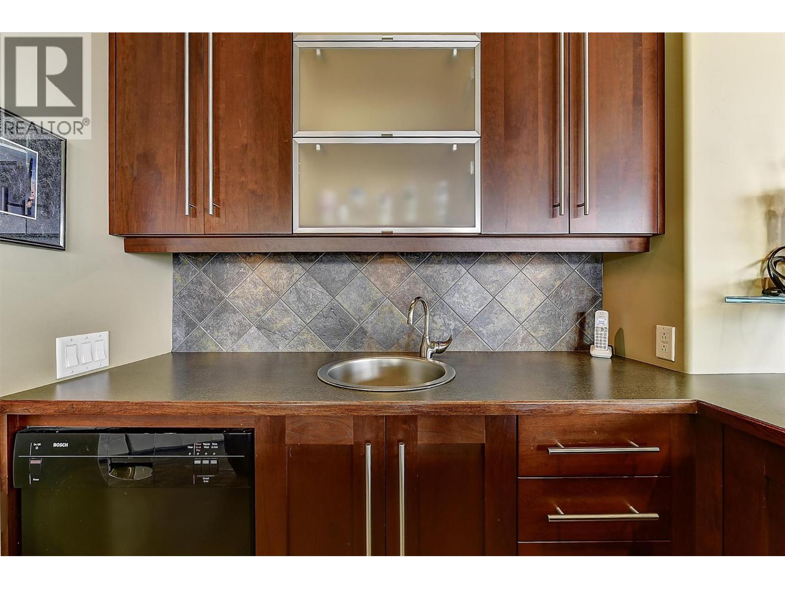  1494 Chardonnay Place, West Kelowna