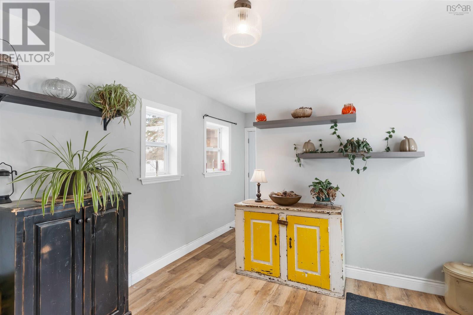 Property 2 of 39 of 311 Morden Road