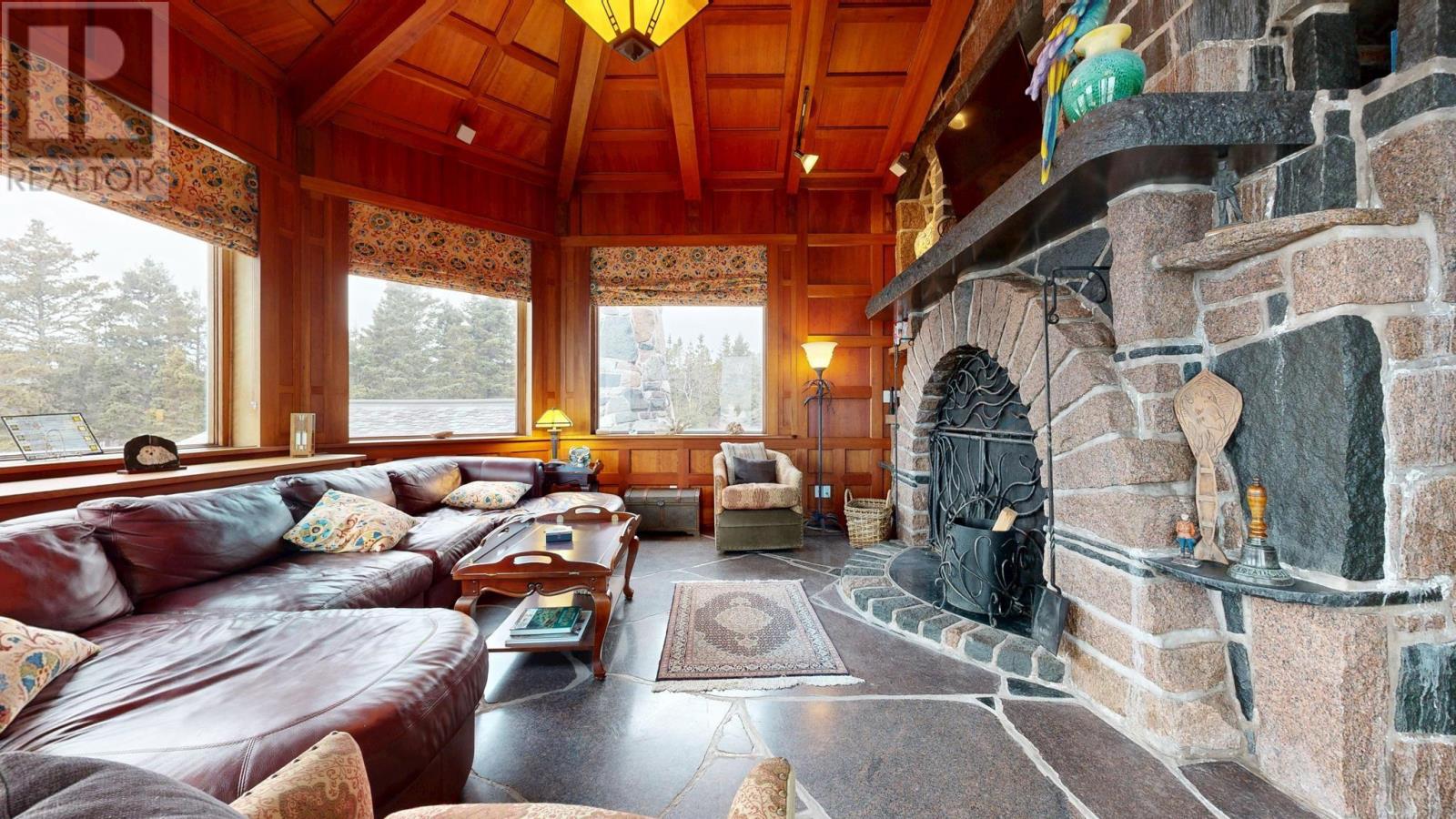 Property 21 of 49 of 120 EVERETTS Way