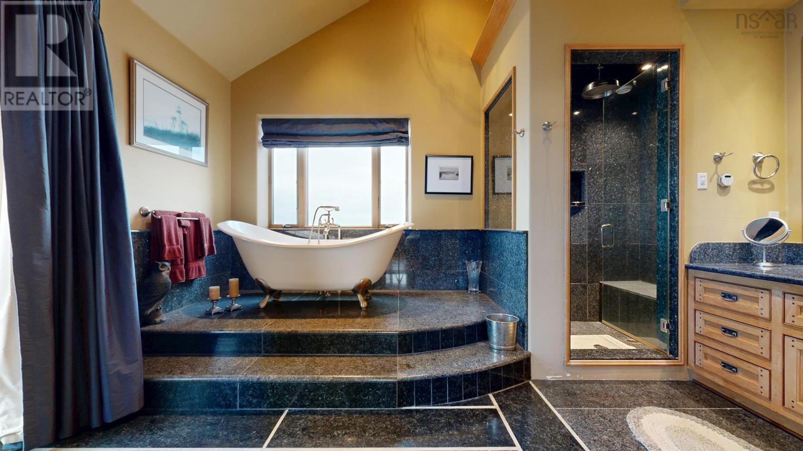 Property 38 of 49 of 120 EVERETTS Way