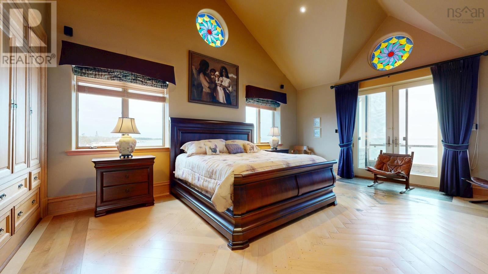 Property 32 of 49 of 120 EVERETTS Way