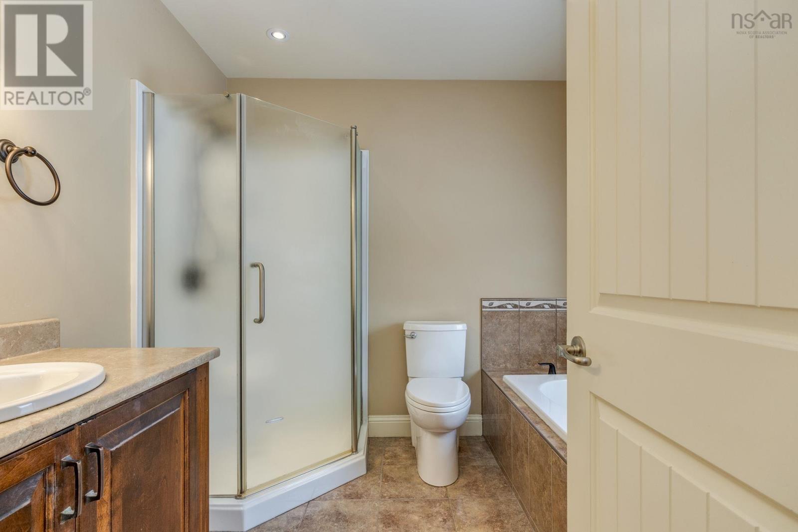 Property 24 of 49 of 88 Ridge wood Court