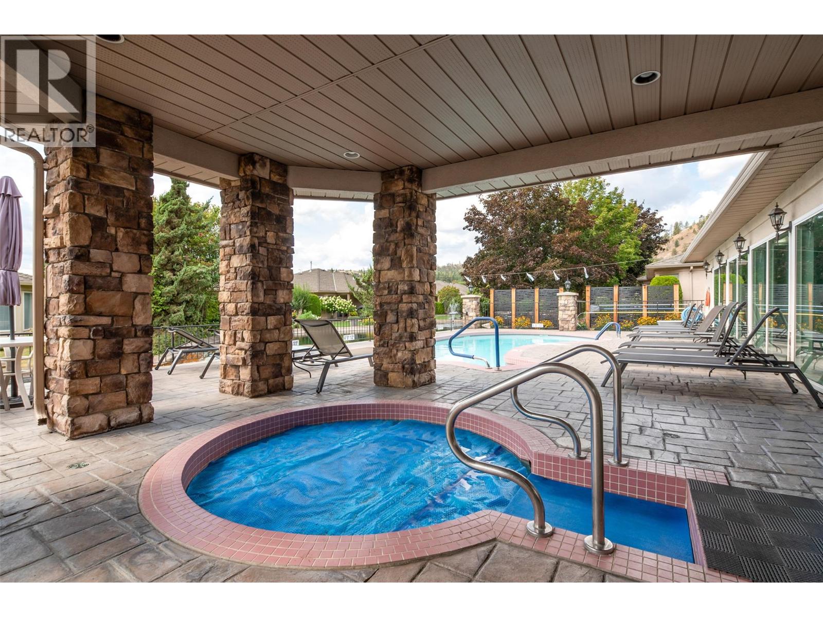 203 595 Yates Road, Kelowna