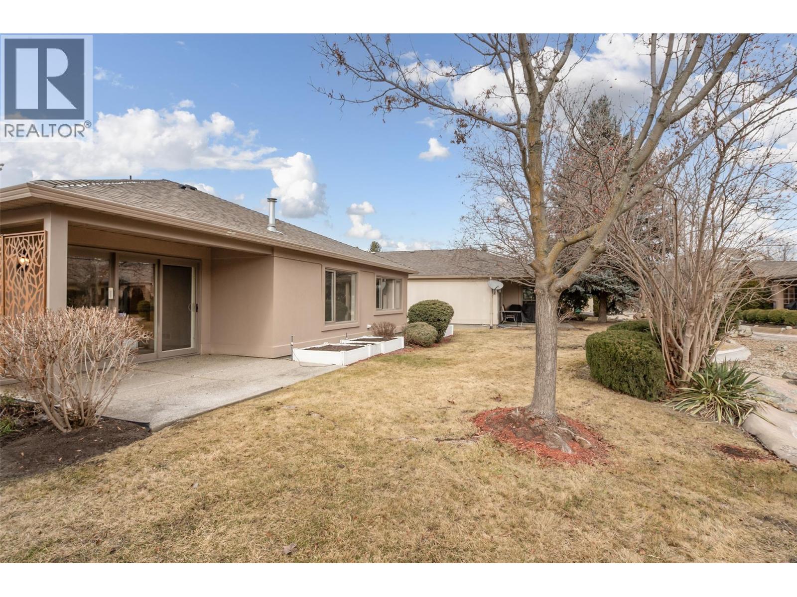 203 595 Yates Road, Kelowna