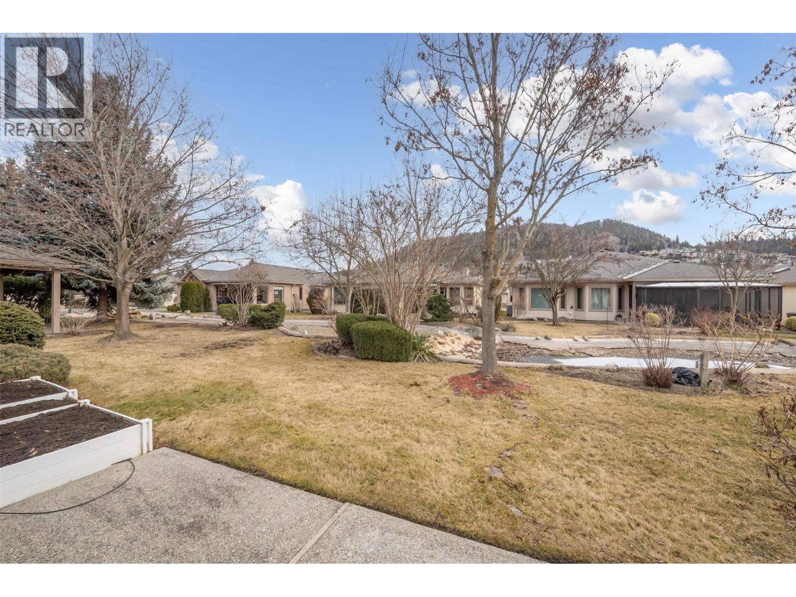 203 595 Yates Road, Kelowna