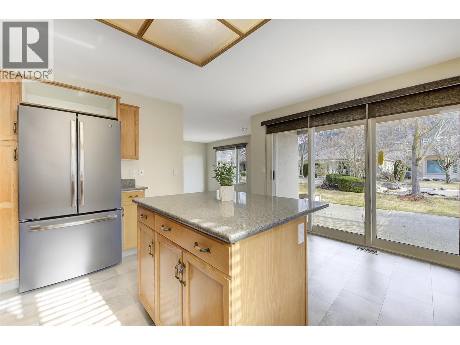 203 595 Yates Road, Kelowna