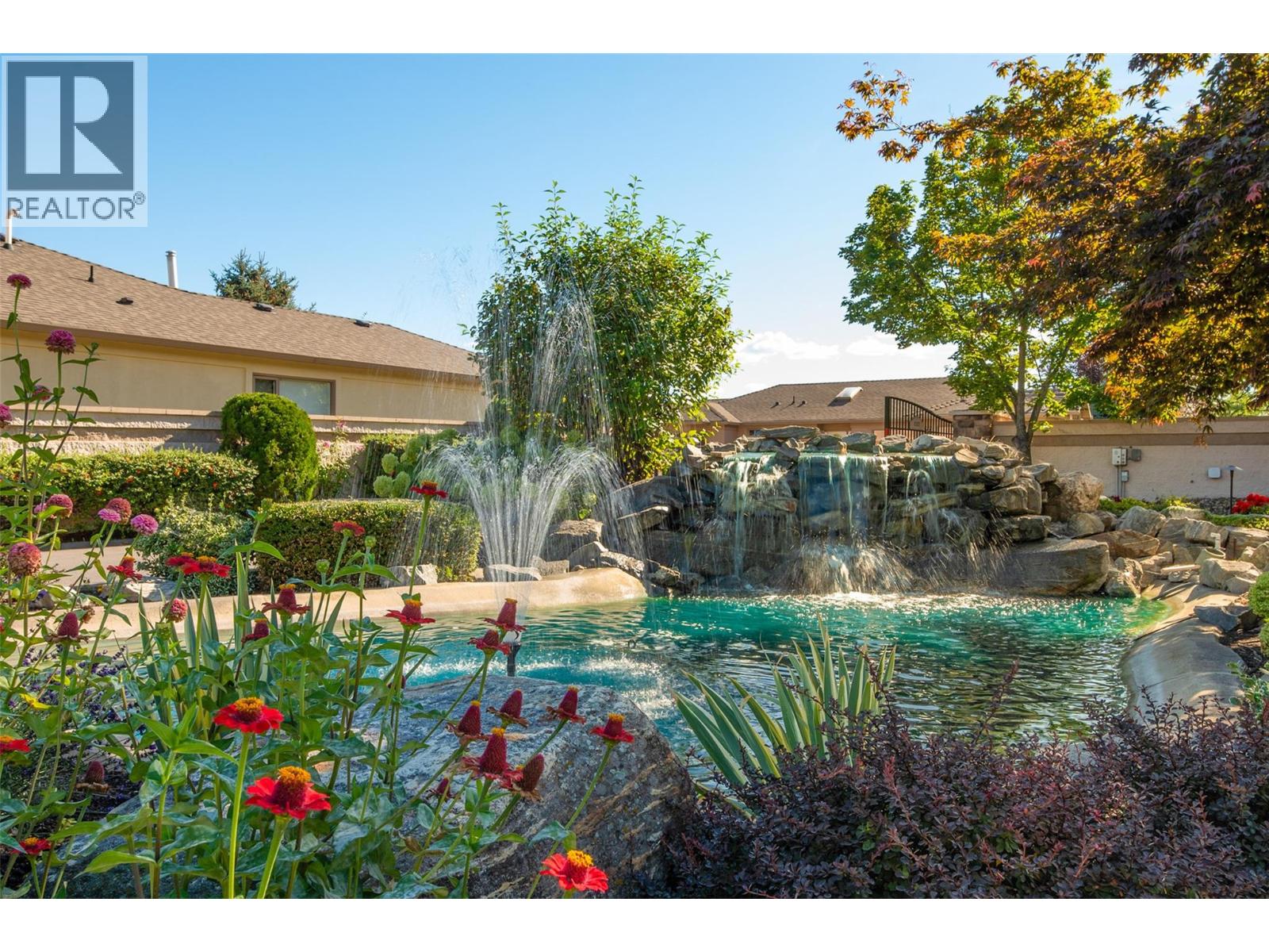 203 595 Yates Road, Kelowna