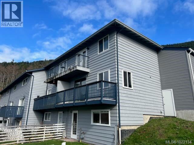 101 McKay Cres - 1