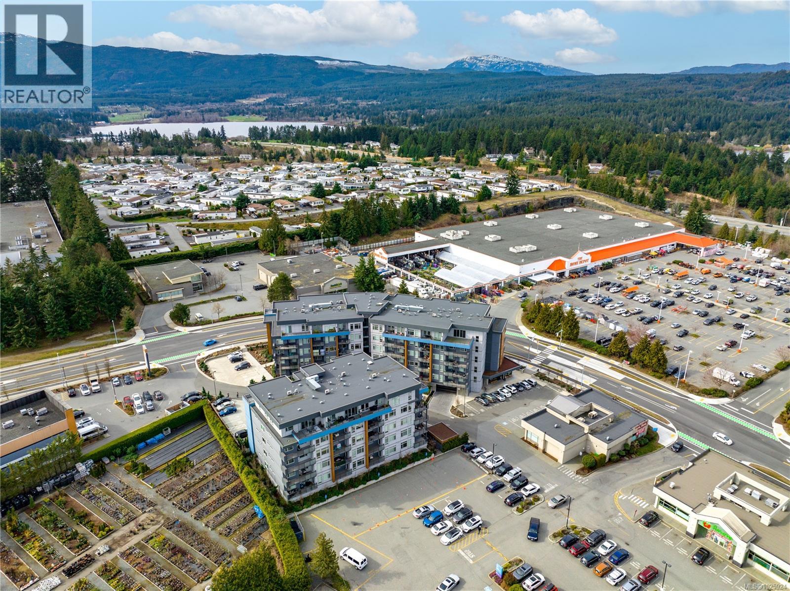 305 6540 Metral Dr, Nanaimo