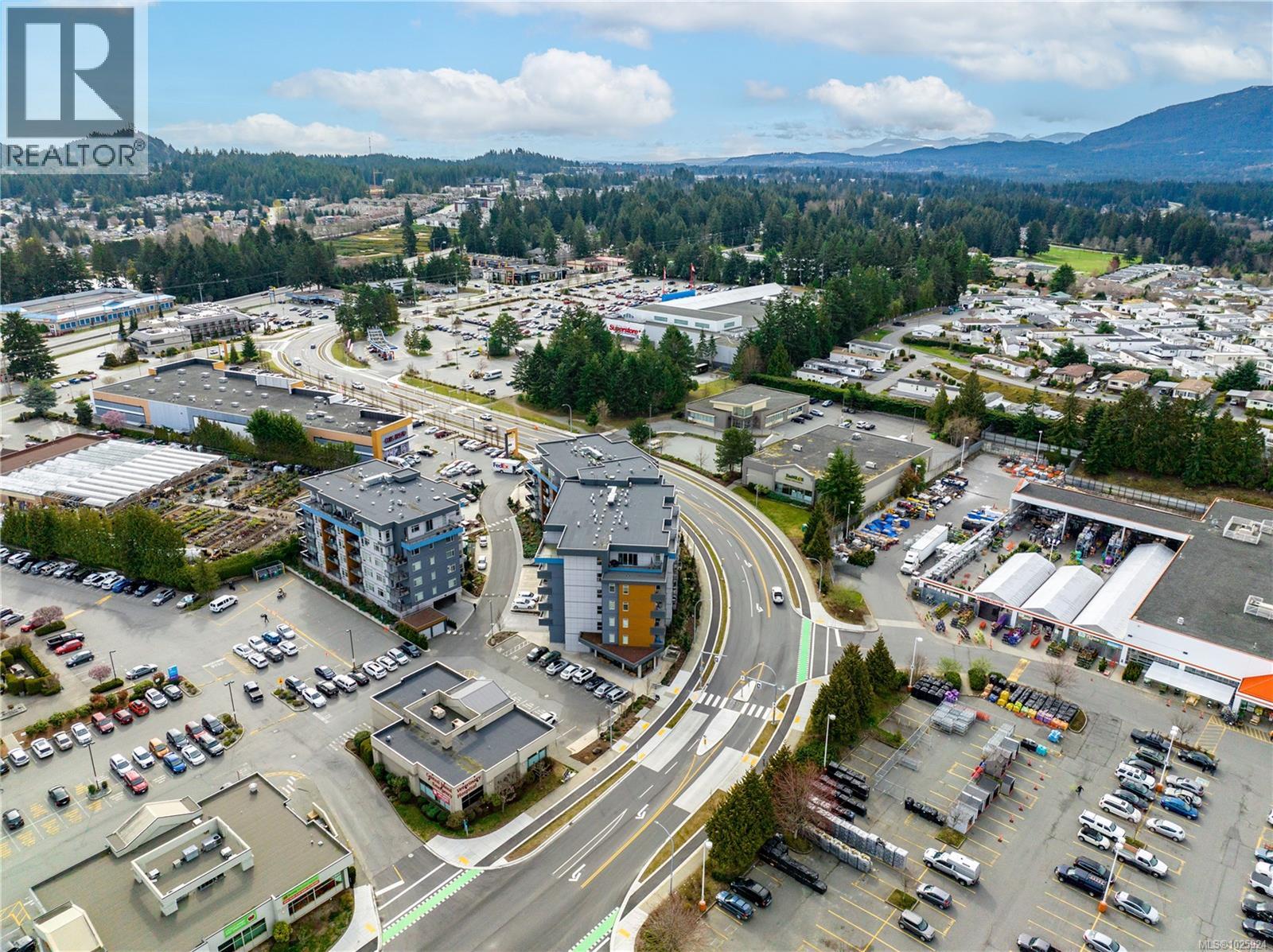 305 6540 Metral Dr, Nanaimo