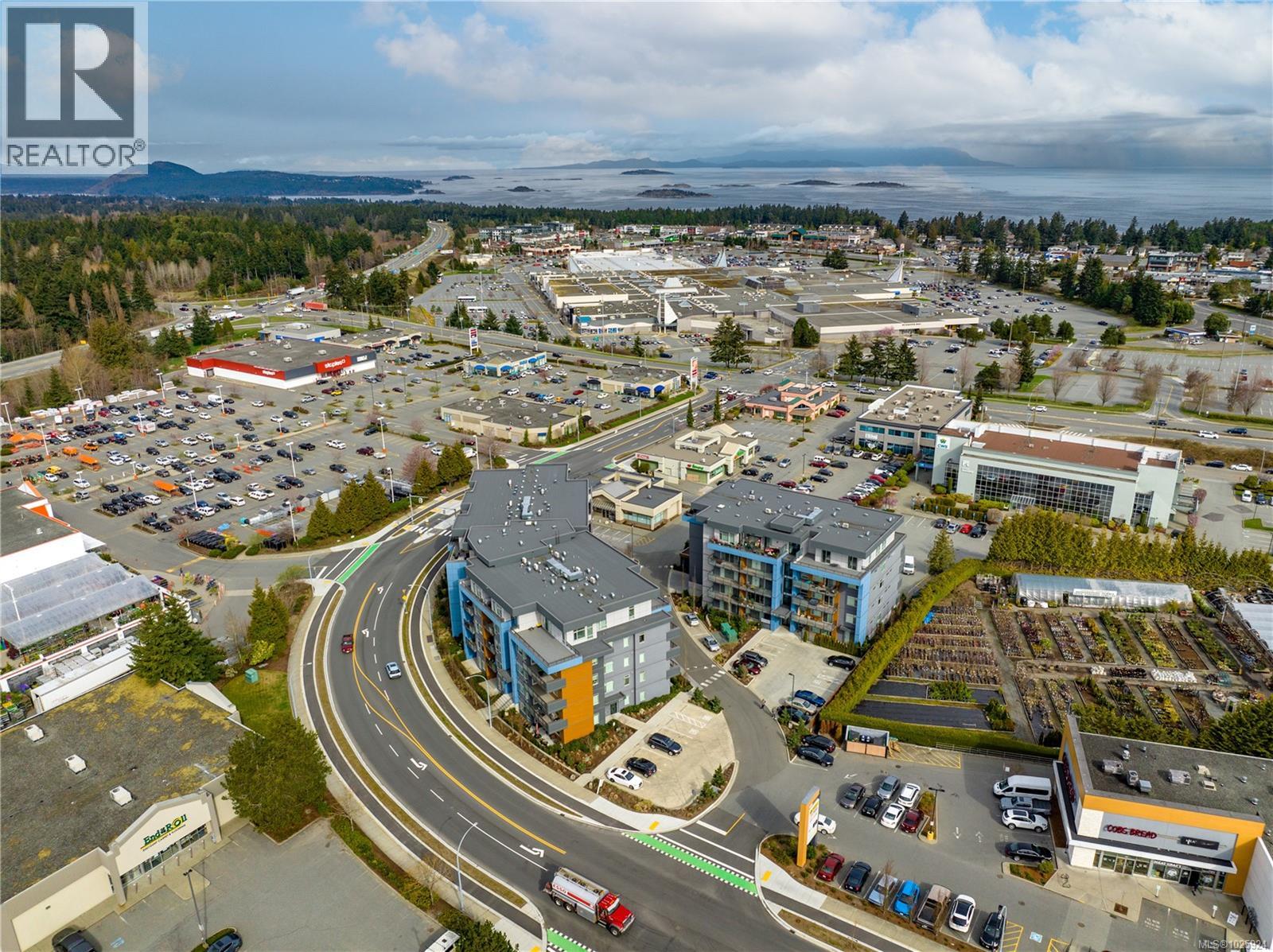 305 6540 Metral Dr, Nanaimo