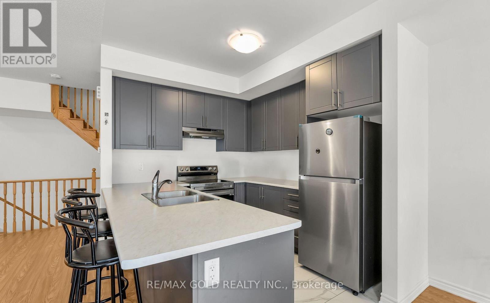 67 Springdale photo 4