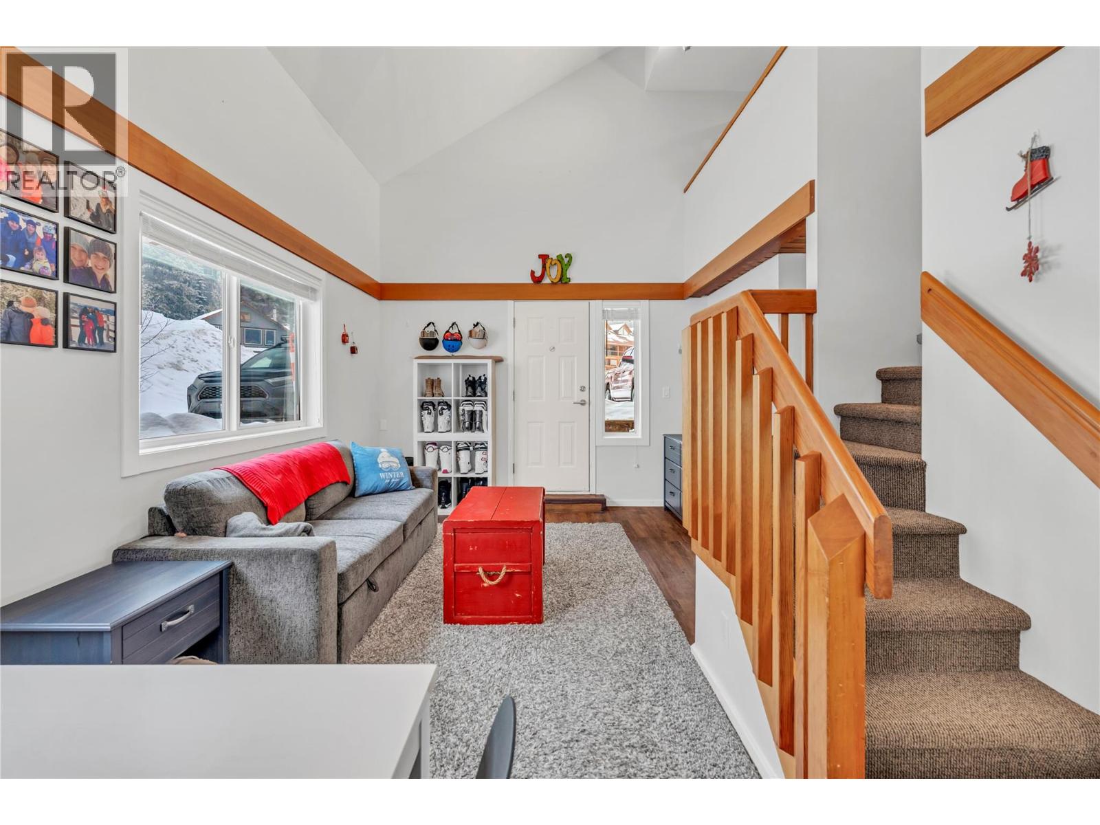 156 Clearview Crescent Unit# 101, Apex Mountain