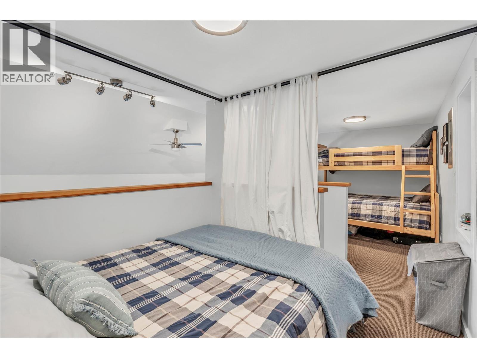 156 Clearview Crescent Unit# 101, Apex Mountain