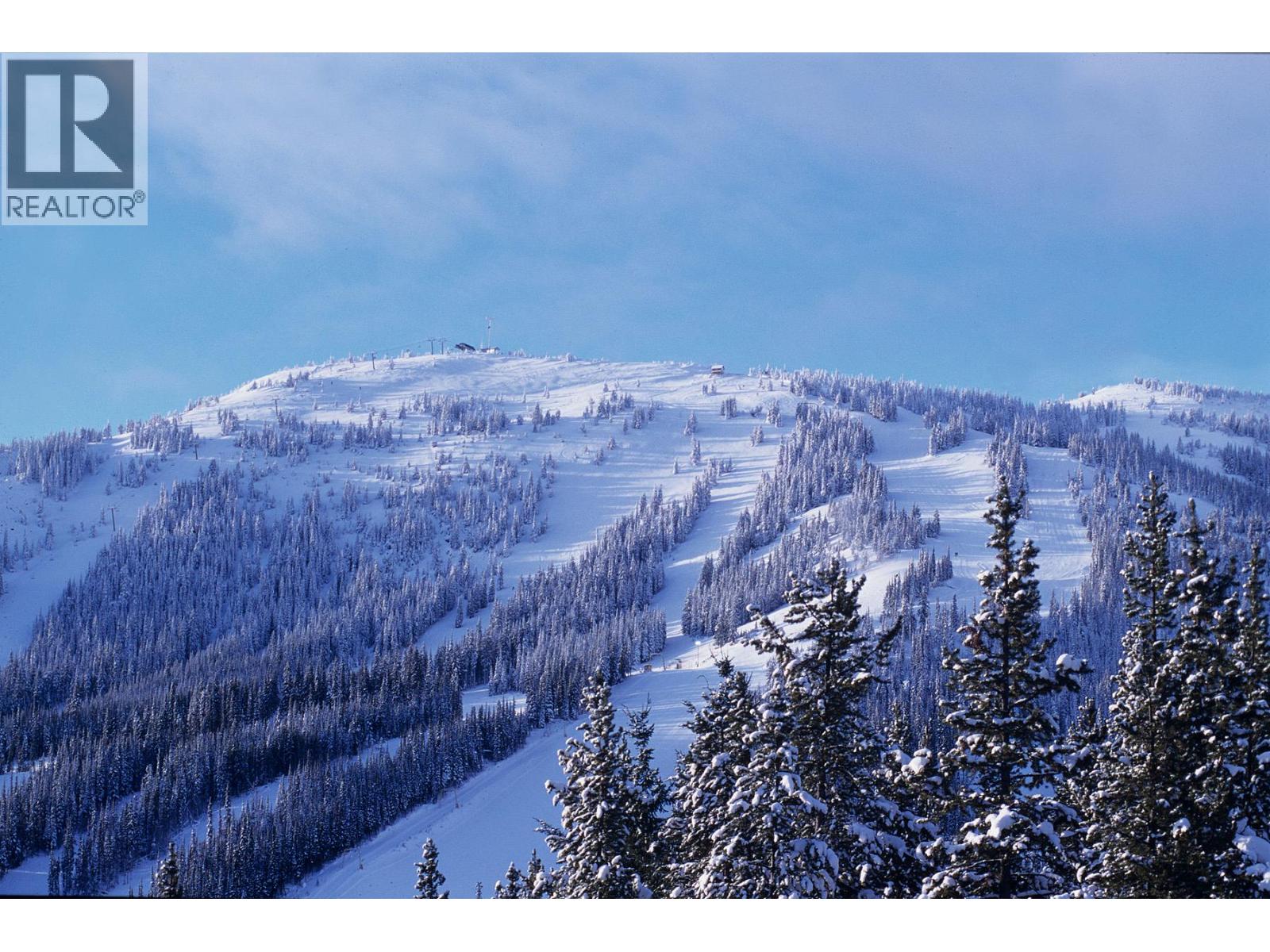 156 Clearview Crescent Unit# 101, Apex Mountain