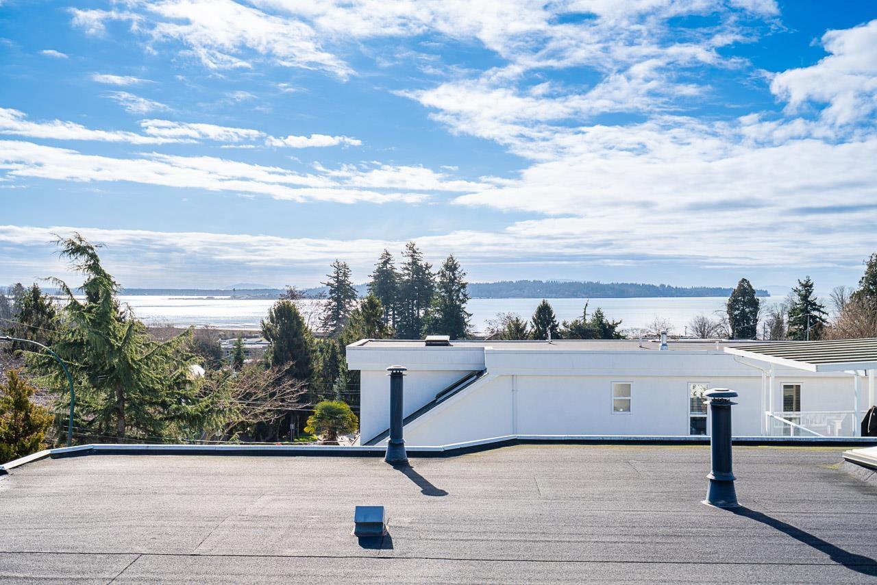 949 KENT STREET, White Rock