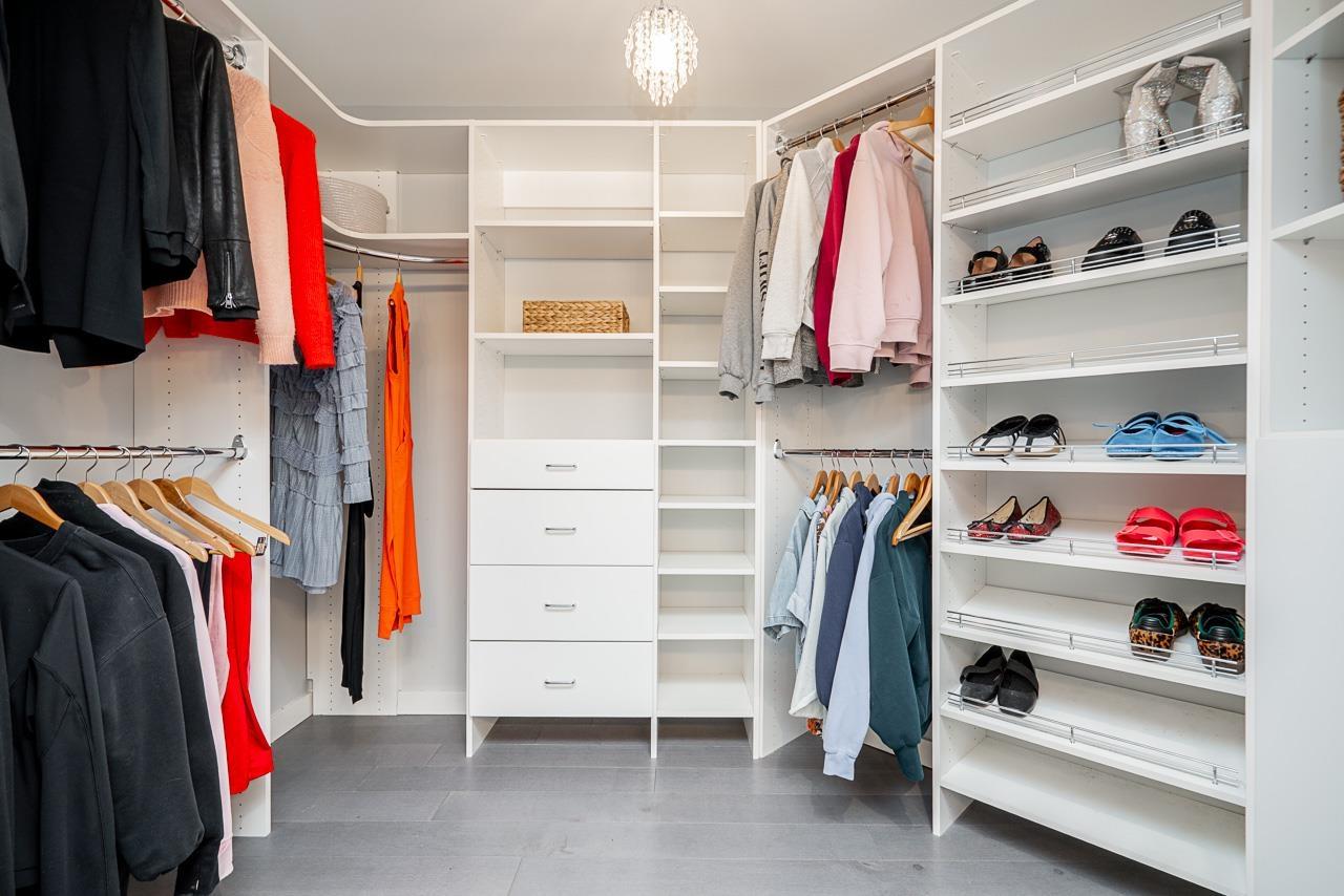 949 KENT STREET, White Rock