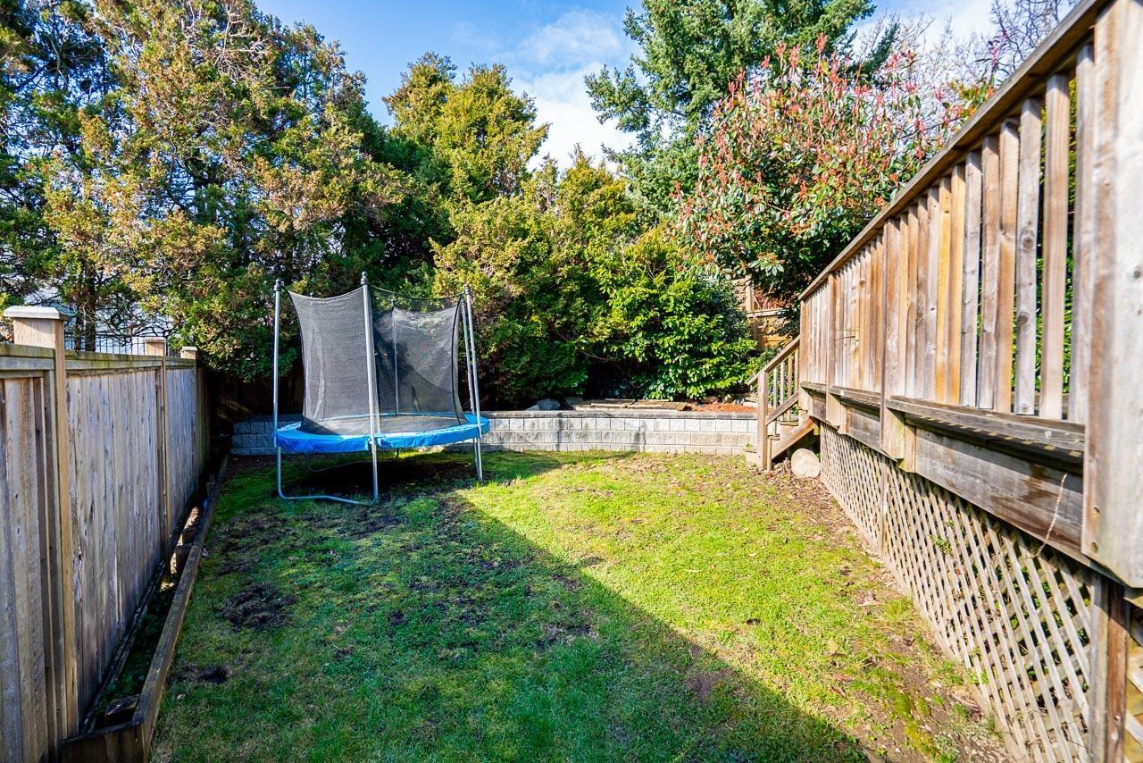 949 KENT STREET, White Rock