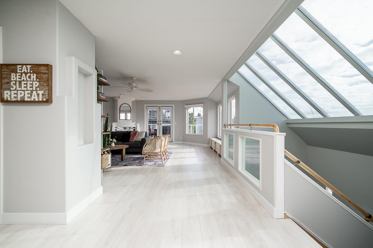 949 KENT STREET, White Rock