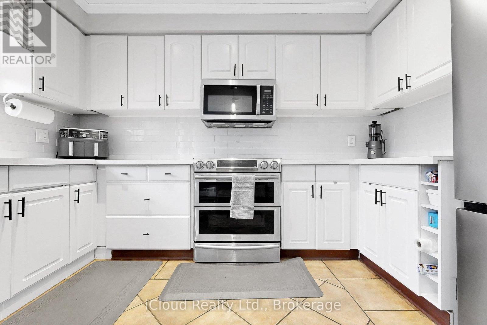 55 WILCE DRIVE - 17