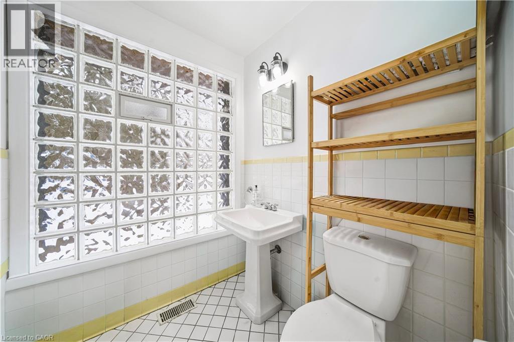 276 LAKESHORE ROAD W - 14